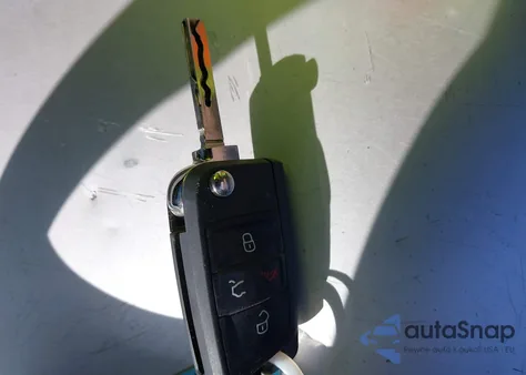 2019 Volkswagen Jetta 1.4T R-Line/1.4T S/1.4T Se z USA, uszkodzony, nr VIN 3VWC57BU7KM051726